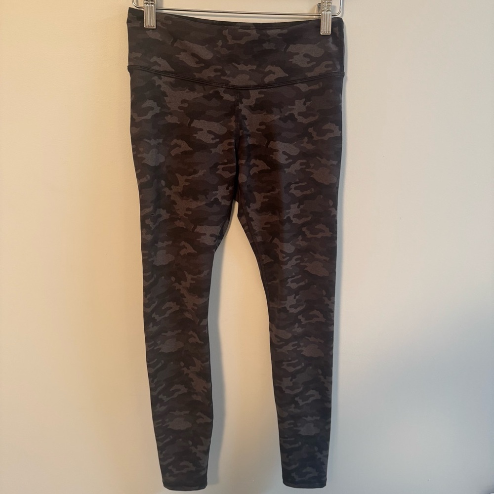 FABLETICS Women's NWT Leggings Black Grey Camouflage Size XS